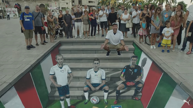 Italia awary kit revealed through 3D Street Art in Bari
