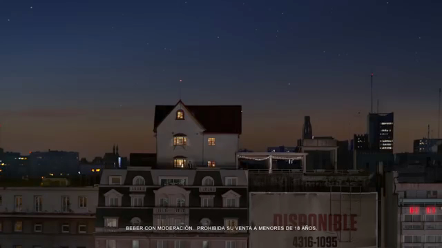La barra y el bartender, en casa