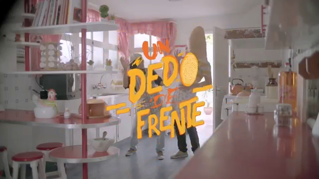 Trailer Un Dedo de Frente