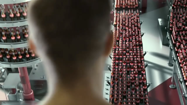 Get #ready for kick off with Coca-Cola (versión corta)