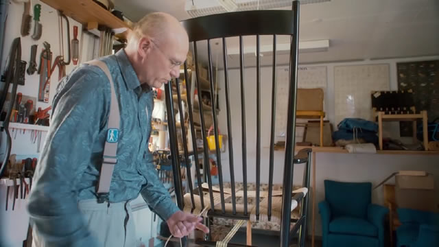 Hans Jorgen Wiberg - Chair restorer - Be My Eyes