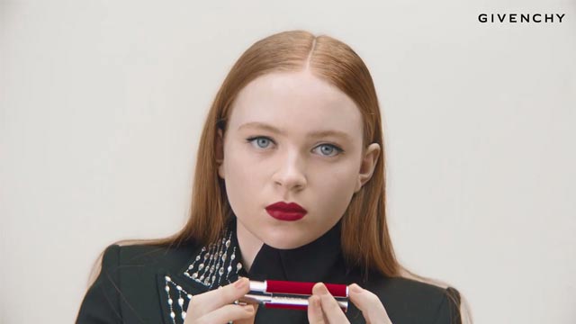 LE ROUGE DEEP VELVET - Who can I be