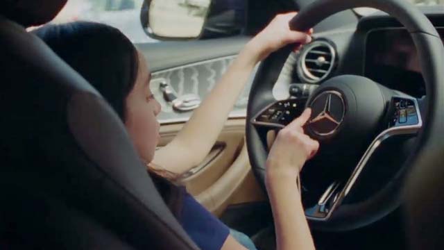 Cambiemos la imagen Shes Mercedes