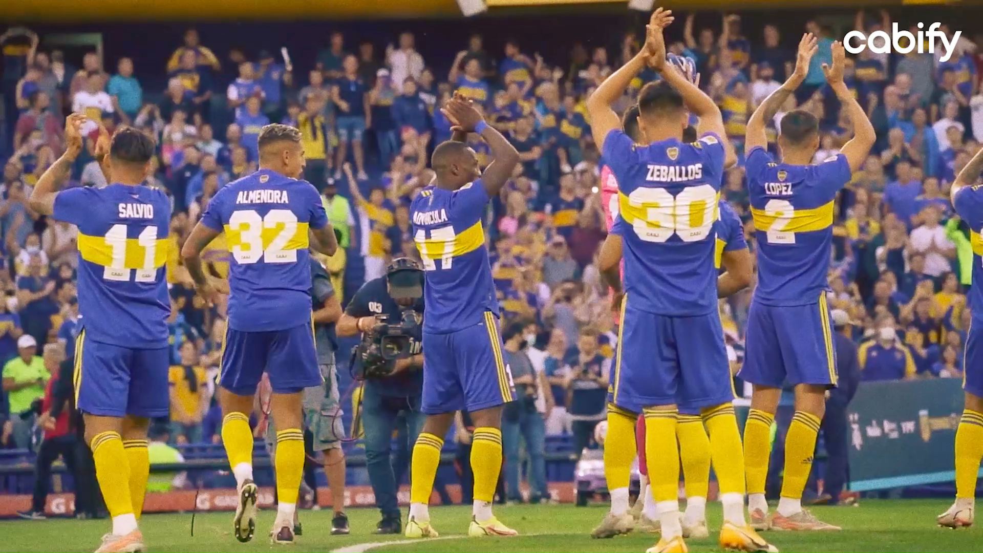 Fútbol por todos lados