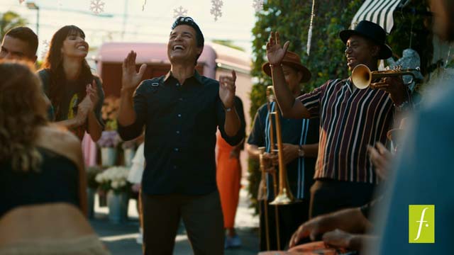 Falabella Navidad junto a Chayanne