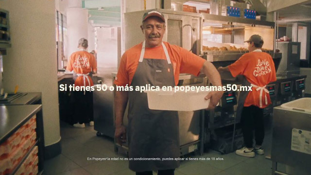 El primer día de Mario en Popeyes