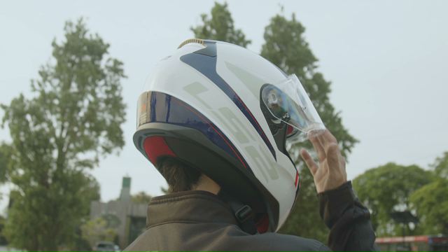 El motoquero de la suerte