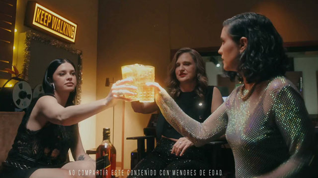 Behind the Scenes - Jingle Bells on the rocks