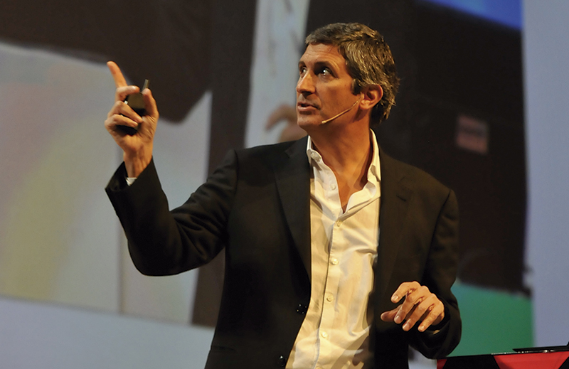 Rodolfo Echeverría: Combinar lo familiar con lo inesperado