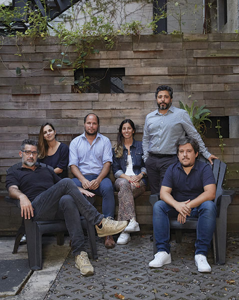 Don: Agencia con calle