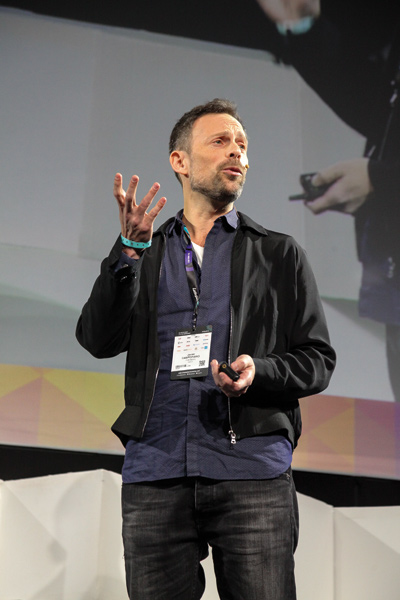 Javier Campopiano: Dejar de ser robots
