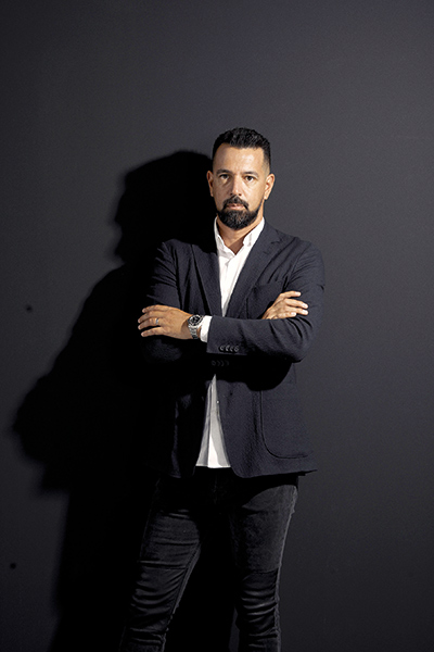 Circus Grey: Creatividad líder