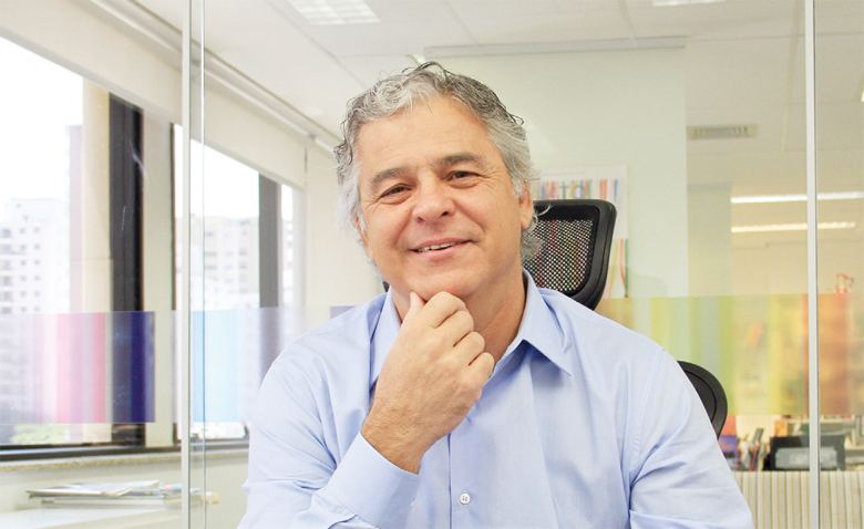 Renato Loes - Dentsu: Un paso a la vez