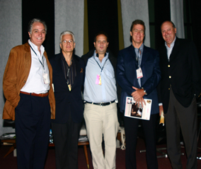 Ricardo Fitz Simon, pte. de JWT México; Bob Jeffrey, CEO de JWT Mundial; Santiago Keller Sarmiento, pte. de El Ojo; Jimmy Evans, CEO regional de JWT y Marcos Golfari, director regional de O&M.