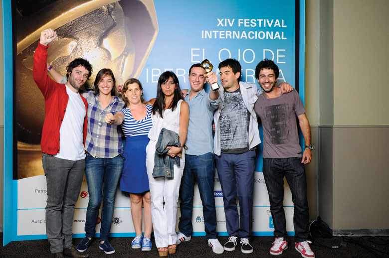 El equipo de Primo Buenos Aires con el premio a la Mejor Productora de Argentina