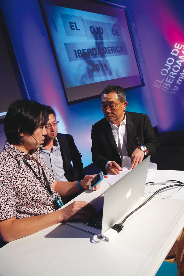 Yasuharu Sasaki y Kotaro Sugiyma en el escenario del Hilton