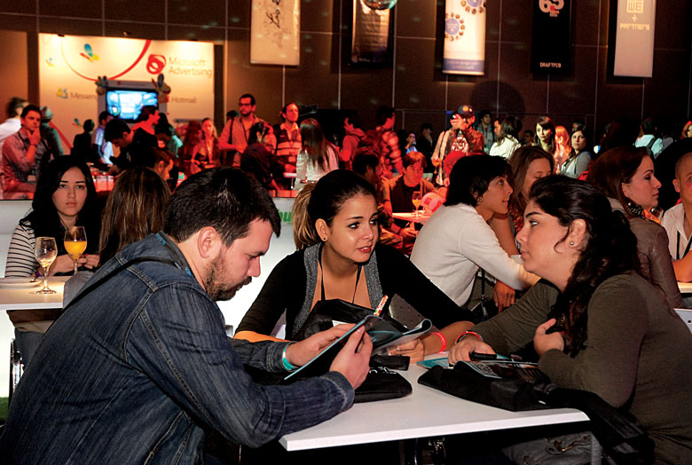 El Salón Principal de El Ojo a la espera de la próxima conferencia