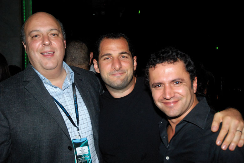 Germán Yunes, Gastón Bigio y John Raúl Forero, los creativos de Ogilvy Latina festejan su triunfo como la Mejor Red de Iberoamérica, el la Fiesta After El Ojo