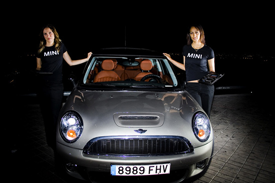 Mini durante la campaña de MINIROOMSERVICES