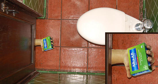 Bajo la Puerta 3