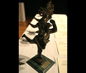 Estatuilla Pregonero de Bronce