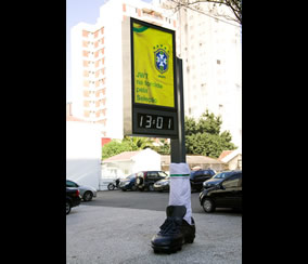 Acción - Reloj Mundial 2006 (JWT Brasil)