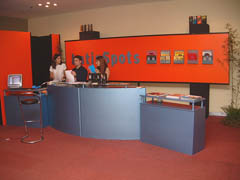 Stand LatinSpots