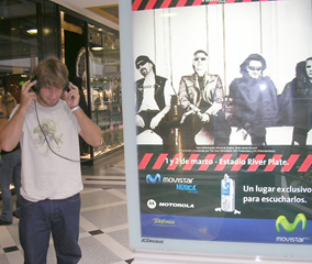 Acción Movistar U2
